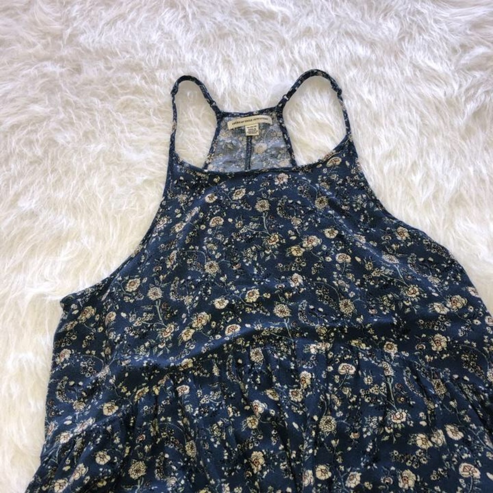 American Eagle Blue Floral Tank Size Medium - Picture 2 of 2